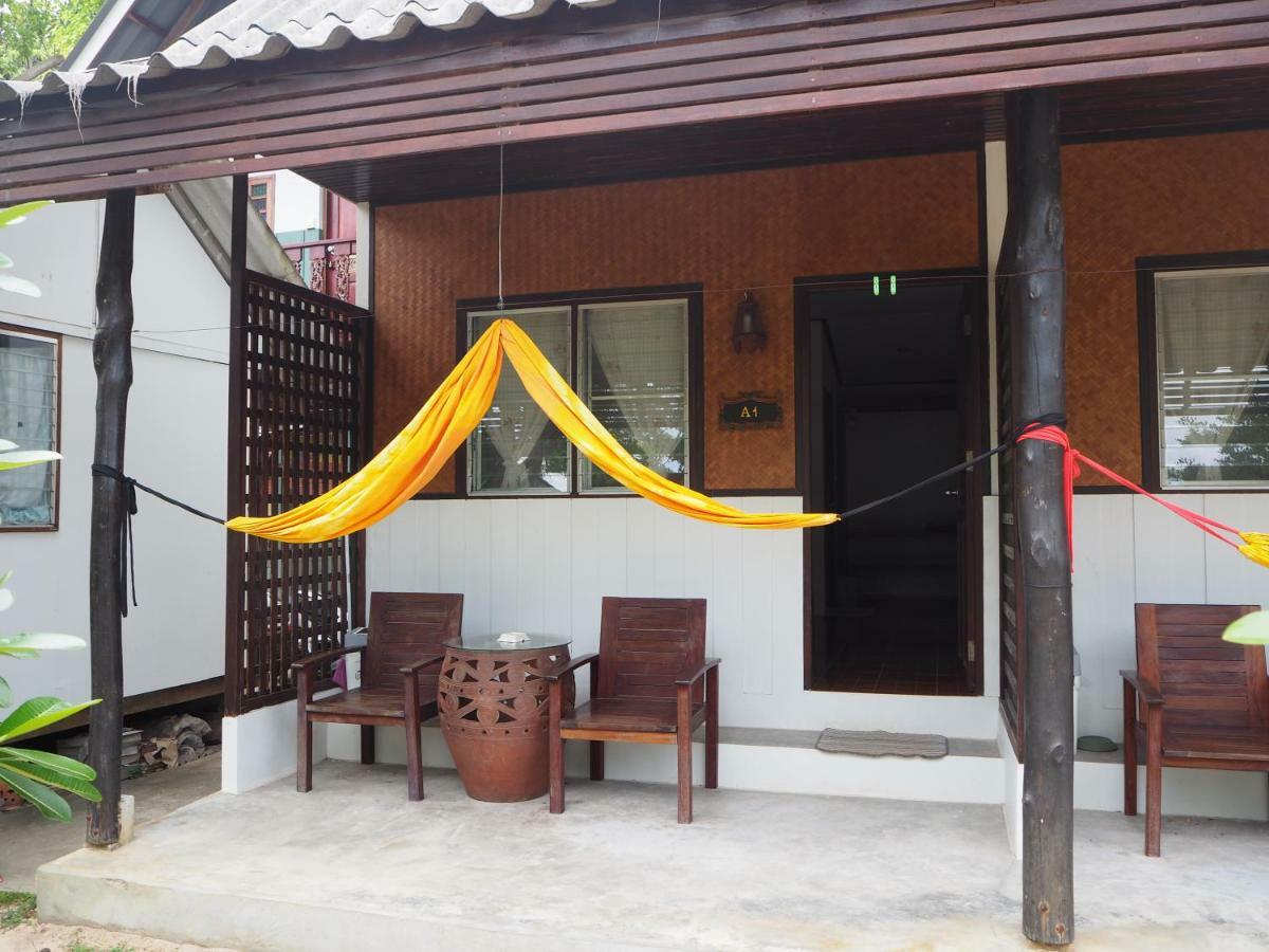 Bluesky Beach Bungalows Koh Lanta Exterior photo